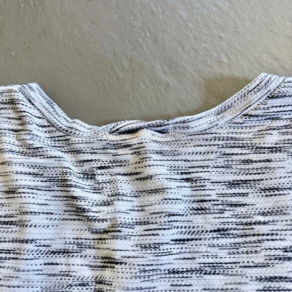 Lululemon What The Sport Tee Tiger Space Dye Black White V-Neck Shirt Size 6 - Picture 10 of 10